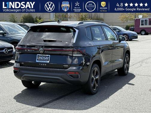 2025 Volkswagen Taos 1.5T SE Black