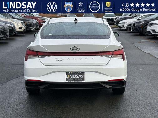 2022 Hyundai ELANTRA SEL
