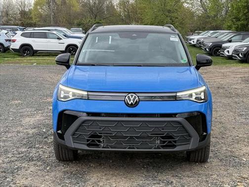 2025 Volkswagen Taos 1.5T SE Black