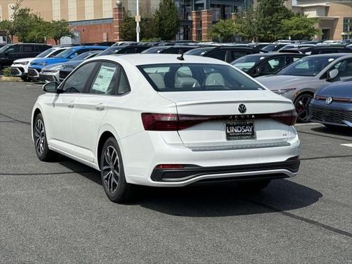 2025 Volkswagen Jetta 1.5T SE