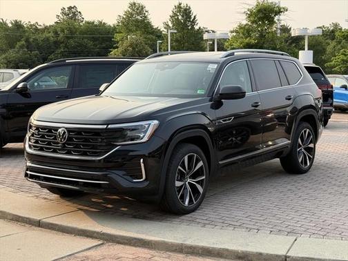 2025 Volkswagen Atlas 2.0T SEL Premium R-Line 4MOTION