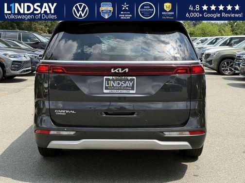 2024 Kia Carnival LX