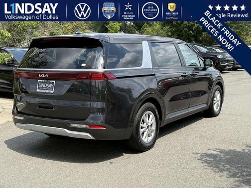 2024 Kia Carnival LX