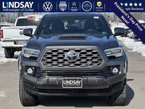 2022 Toyota Tacoma TRD Sport