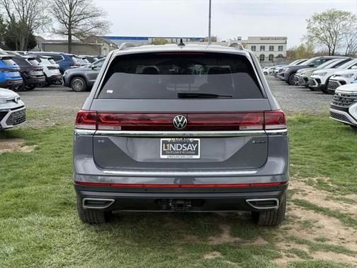 2025 Volkswagen Atlas 2.0T SE w/Technology 4MOTION