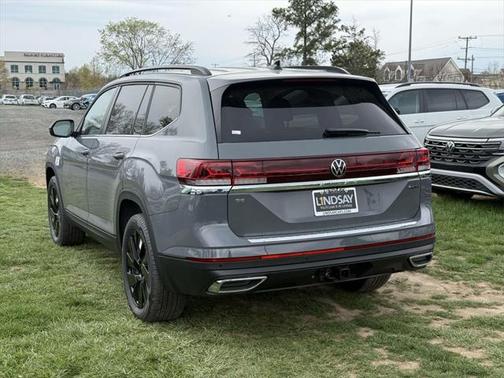 2025 Volkswagen Atlas 2.0T SE w/Technology 4MOTION