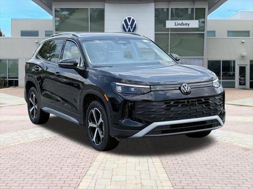2025 Volkswagen Tiguan 2.0T SE 4MOTION
