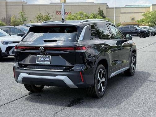 2025 Volkswagen Tiguan 2.0T SE 4MOTION