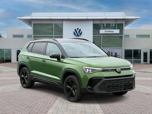 2025 Volkswagen Taos 1.5T SE Black