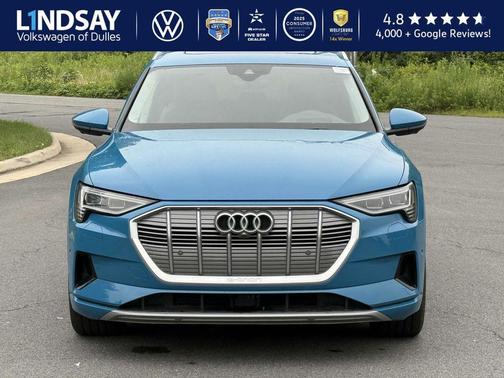 2019 Audi e-tron Premium Plus