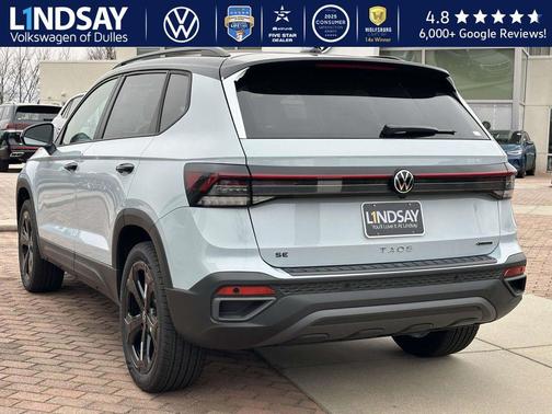 2026 Volkswagen Taos SE Black