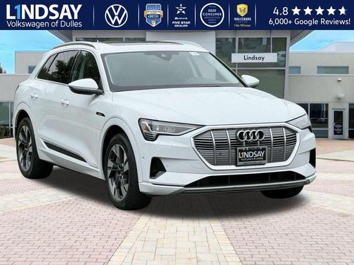 2022 Audi e-tron Premium Plus