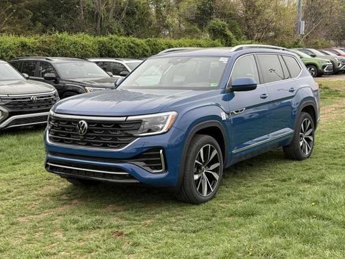 2025 Volkswagen Atlas 2.0T SEL Premium R-Line 4MOTION