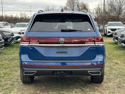 2025 Volkswagen Atlas 2.0T SE w/Technology 4MOTION