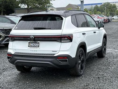 2025 Volkswagen Taos 1.5T SE Black