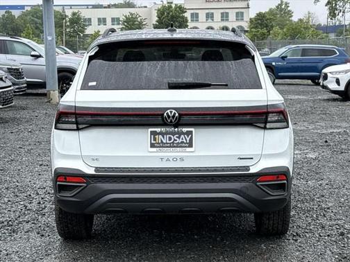 2025 Volkswagen Taos 1.5T SE Black