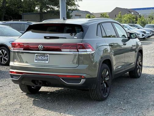 2025 Volkswagen Atlas Cross Sport 2.0T SE w/Technology 4MOTION
