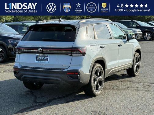 2025 Volkswagen Taos 1.5T SE Black