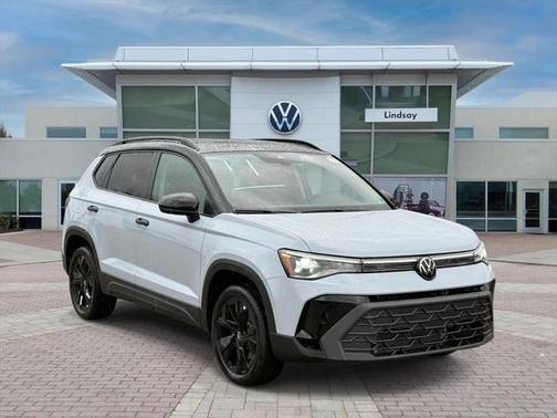 2025 Volkswagen Taos 1.5T SE Black