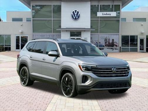 2025 Volkswagen Atlas 2.0T SE w/Technology 4MOTION