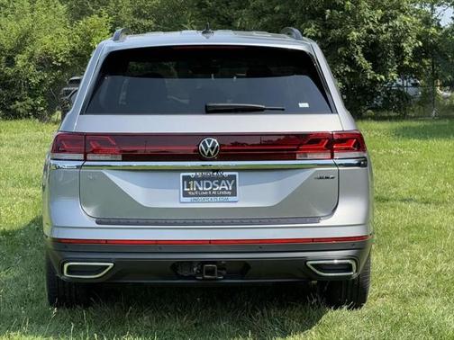 2025 Volkswagen Atlas 2.0T SE w/Technology 4MOTION