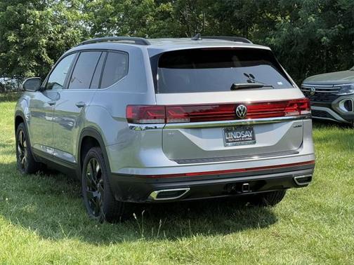 2025 Volkswagen Atlas 2.0T SE w/Technology 4MOTION
