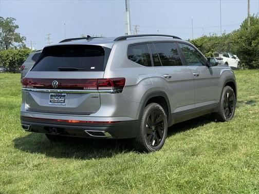 2025 Volkswagen Atlas 2.0T SE w/Technology 4MOTION