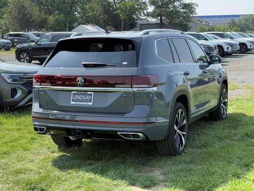 2025 Volkswagen Atlas 2.0T SEL Premium R-Line 4MOTION