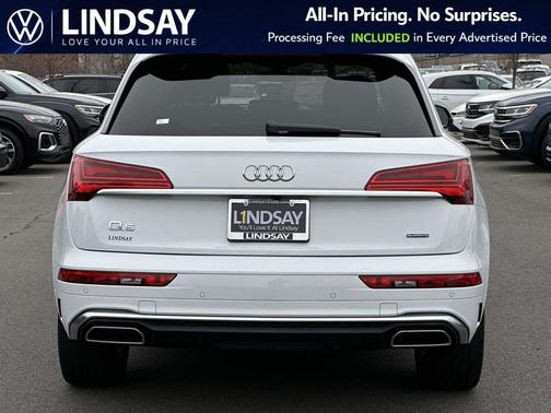 Glacier White Metallic 2023 Audi Q5 e 55 S line Premium Plus