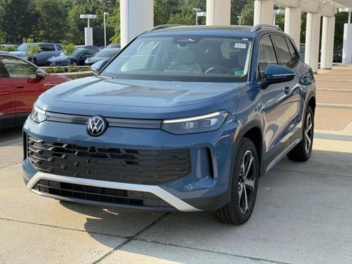 2025 Volkswagen Tiguan 2.0T SE 4MOTION