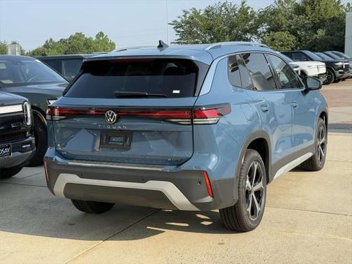 2025 Volkswagen Tiguan 2.0T SE 4MOTION
