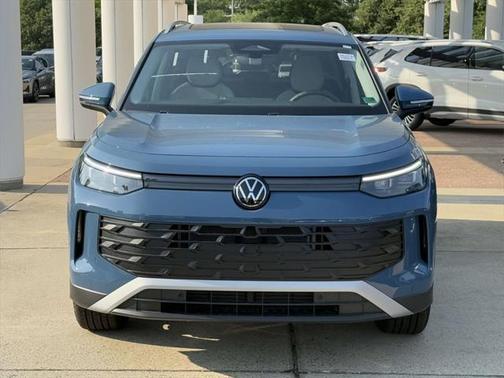 2025 Volkswagen Tiguan 2.0T SE 4MOTION