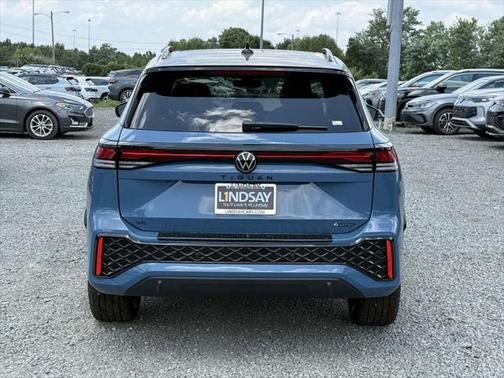 2025 Volkswagen Tiguan 2.0T SE R-Line Black 4MOTION