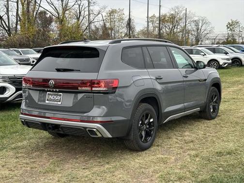 2025 Volkswagen Atlas 2.0T Peak Edition