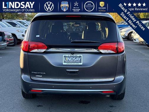 2018 Chrysler Pacifica Touring-L Plus