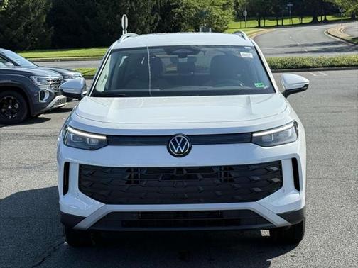2025 Volkswagen Tiguan 2.0T S