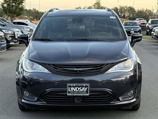 2019 Chrysler Pacifica Hybrid Limited