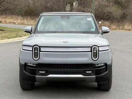 2023 Rivian R1S Adventure