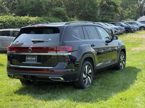 2025 Volkswagen Atlas 2.0T SE w/Technology 4MOTION