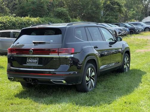 2025 Volkswagen Atlas 2.0T SE w/Technology 4MOTION