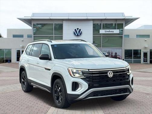 2025 Volkswagen Atlas 2.0T Peak Edition