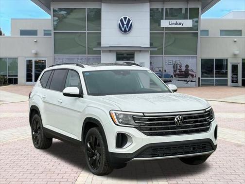 2025 Volkswagen Atlas 2.0T SE w/Technology 4MOTION