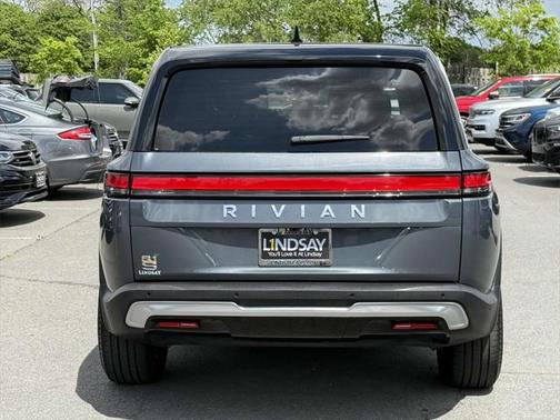 2023 Rivian R1S Adventure