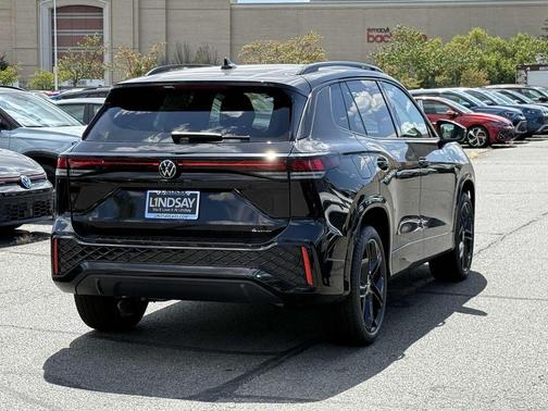 2025 Volkswagen Tiguan 2.0T SE R-Line Black 4MOTION
