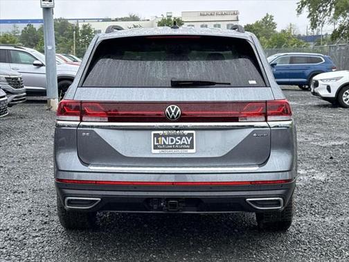 2025 Volkswagen Atlas 2.0T SE w/Technology 4MOTION