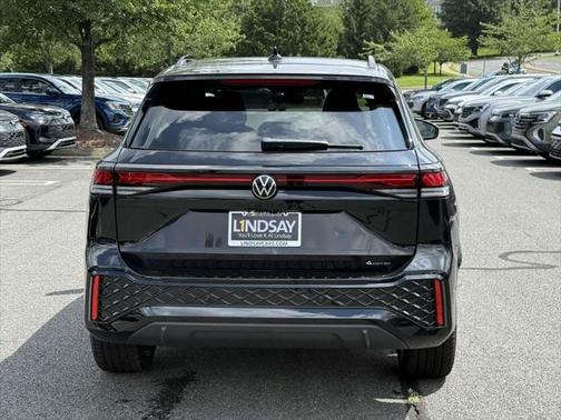 2025 Volkswagen Tiguan 2.0T SE R-Line Black 4MOTION