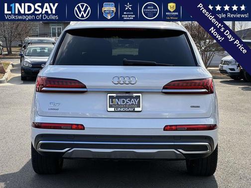 2022 Audi Q7 55 Premium Plus