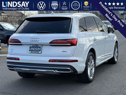 2022 Audi Q7 55 Premium Plus