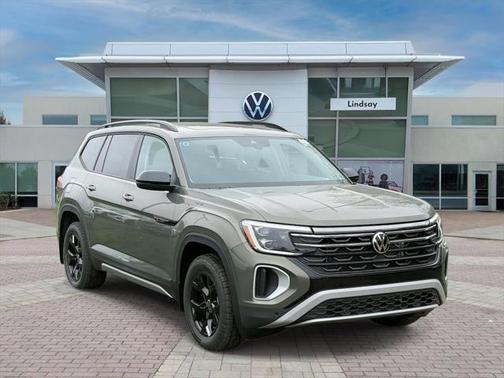2025 Volkswagen Atlas 2.0T Peak Edition