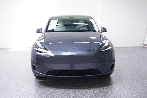 Photo 2 of 36 of 2021 Tesla Model Y Long Range